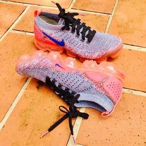 Nike Womens VaporMax FlyKnit 2